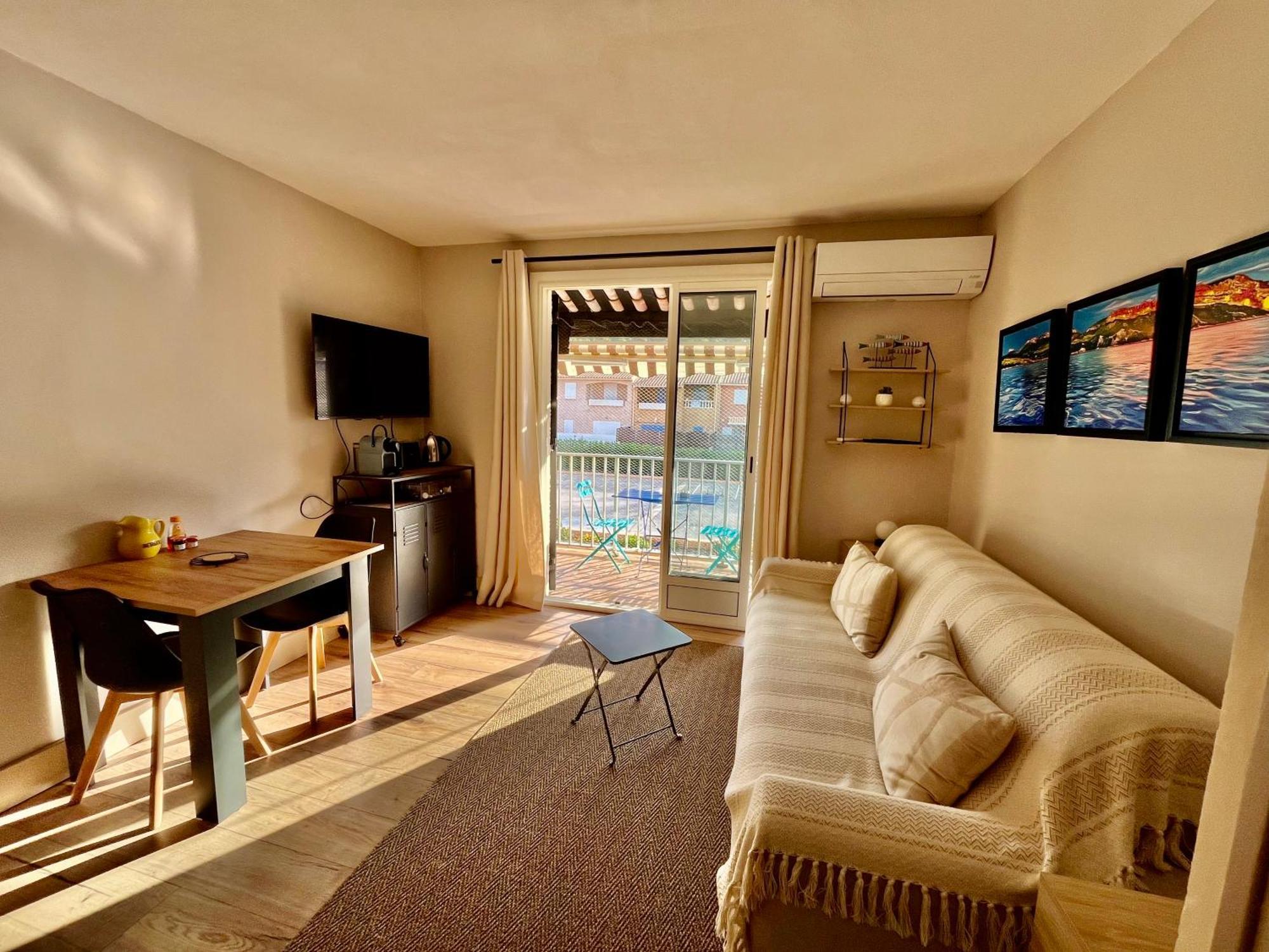 Apartment Cosy En Bord De Saint-Cyr-sur-Mer